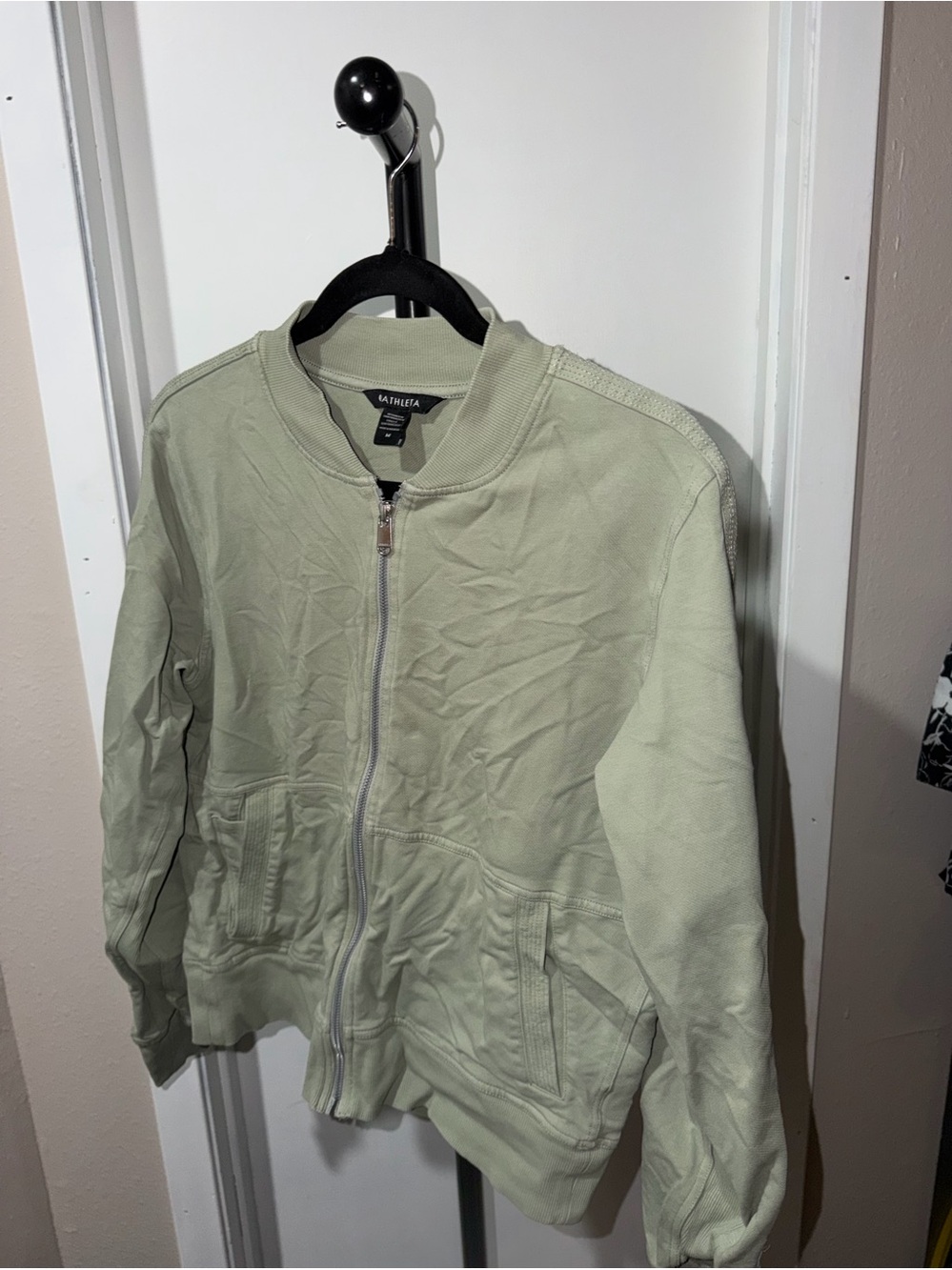 Athleta Sage Green Bomber Jacket Women’s Medium Full Zip Athleisure Sweatshirt